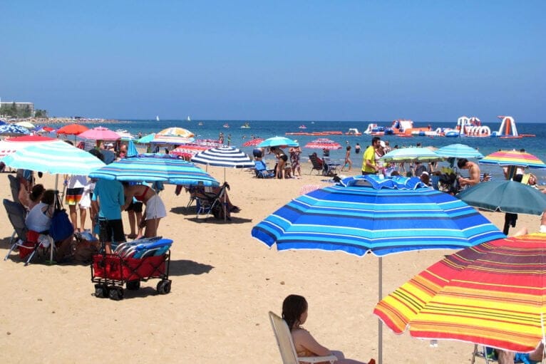 Lleno en las playas de Dénia