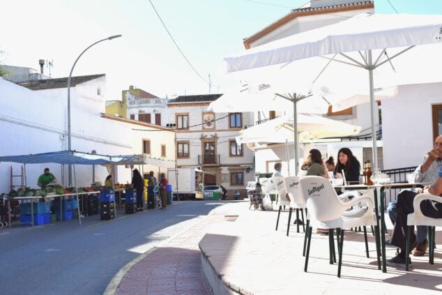 Imagen: Puestos de vente y terrazas en Benitatxell
