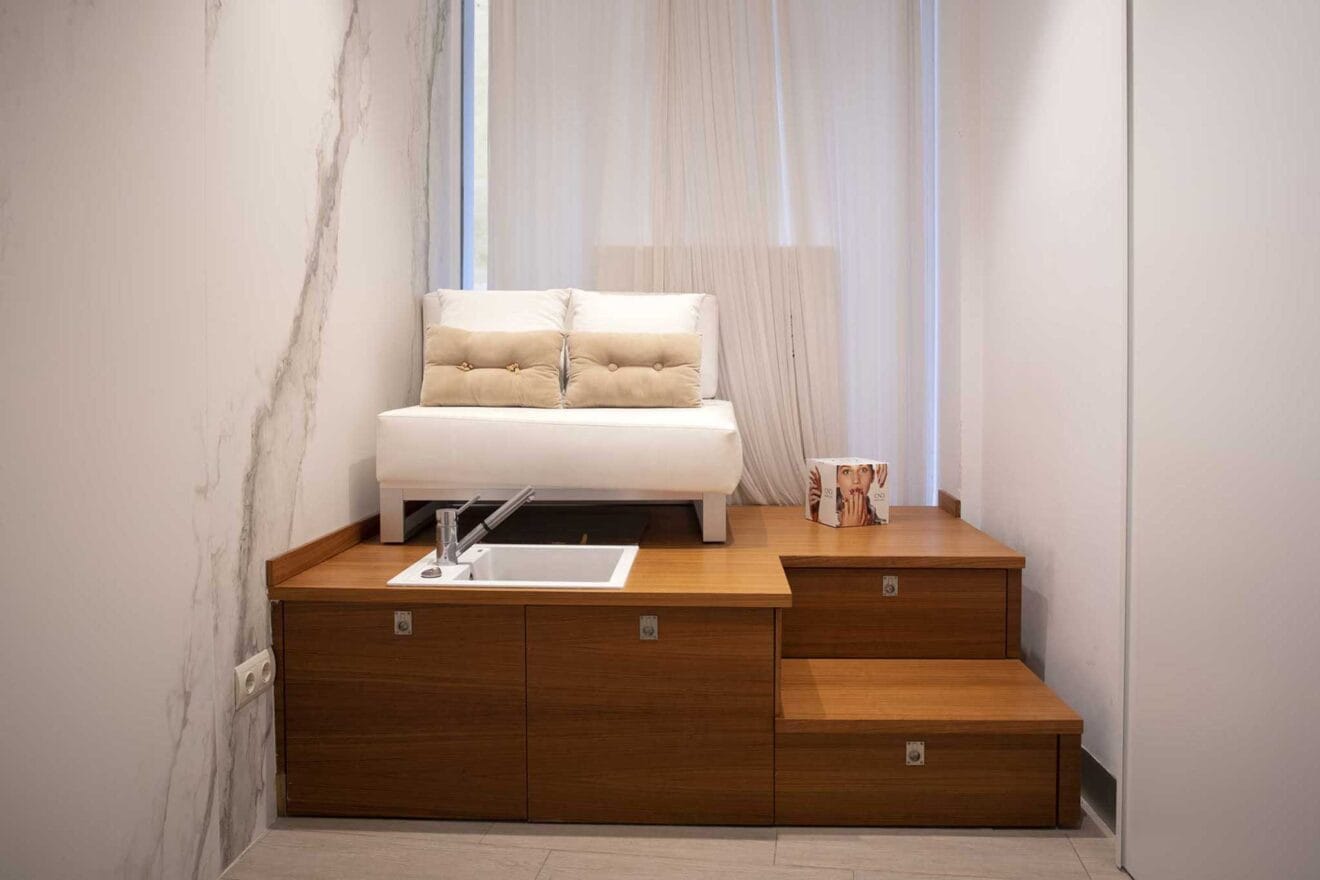 Manicura y pedicura en Dénia - The Reference Studio