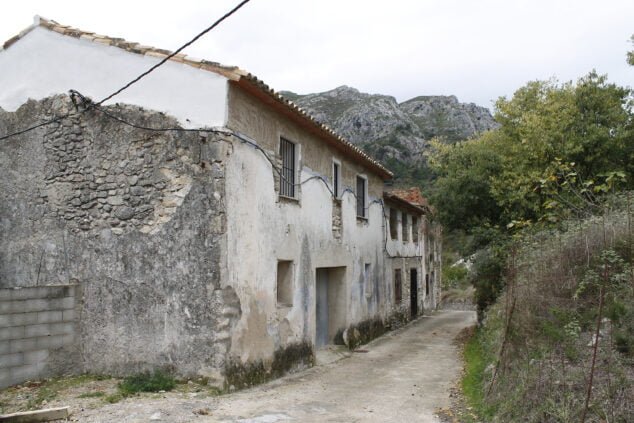 Imagen: Calle de Llombai en la Vall de Gallinera