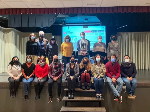 Imagen: Asistentes a la constitución de la Xarxa Comarcal d'Igualtat Marina Alta