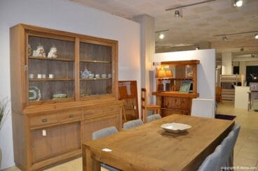 Comedor con muebles de madera en Muebles Martínez