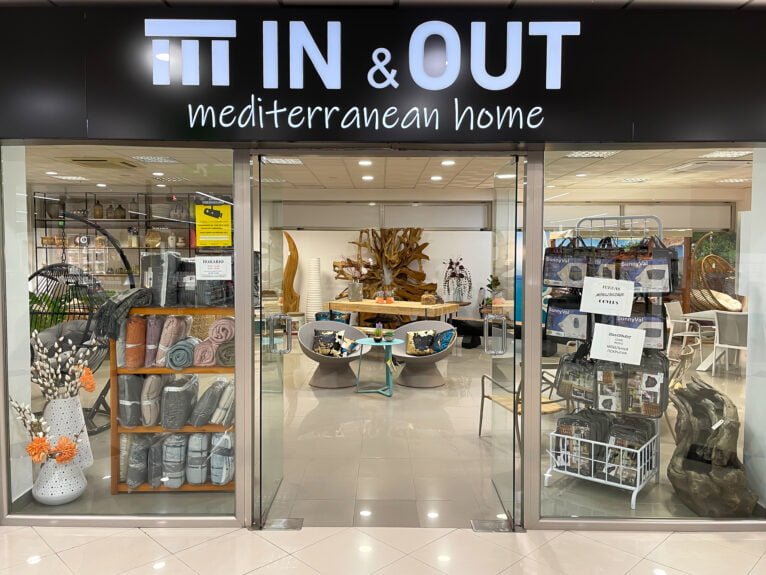 In & Out - Muebles Martínez no Shopping Pepe la Sal