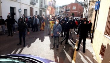 Miembros de Arran contra VOX en Pedreguer