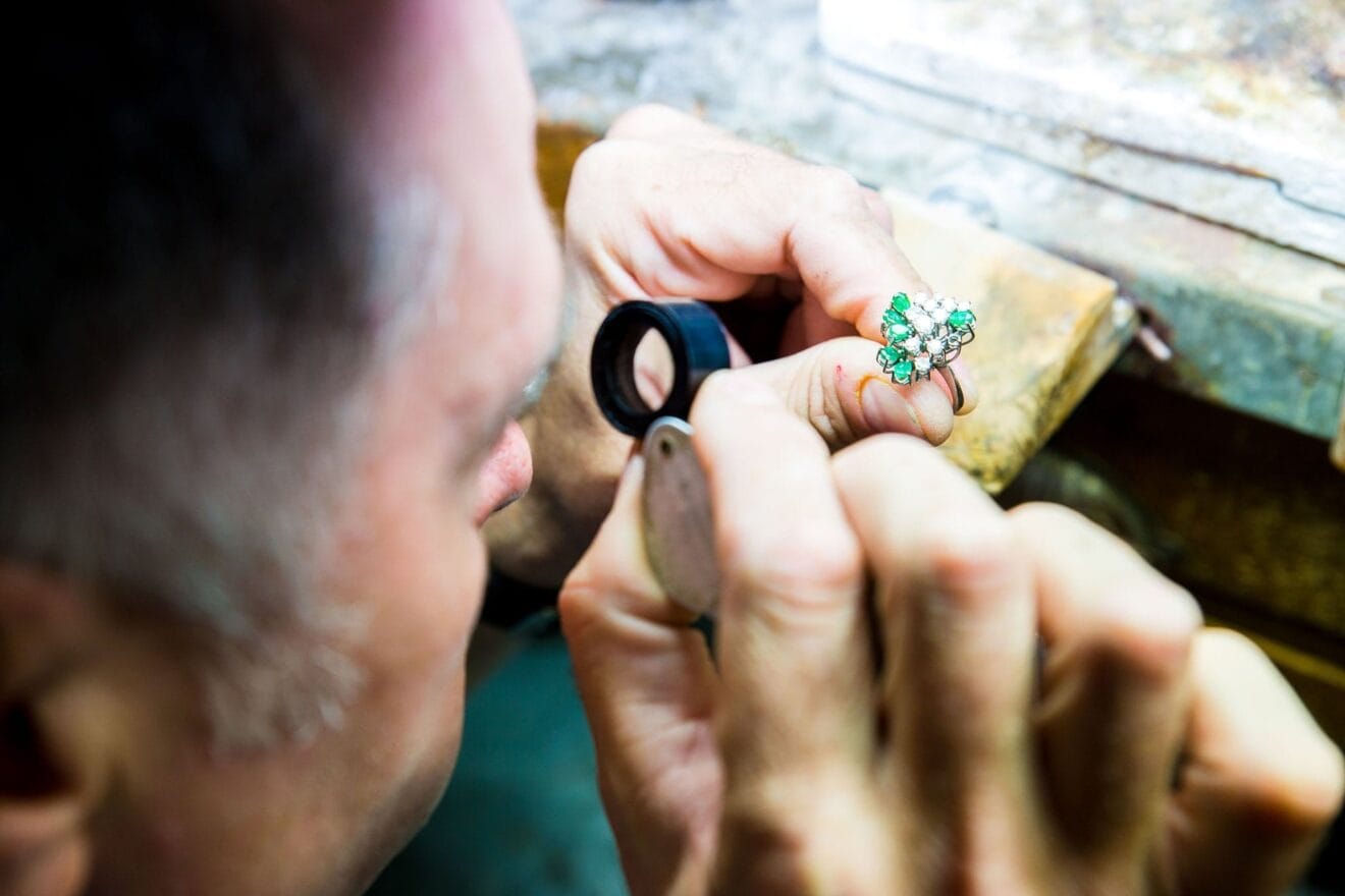 Repara tus joyas en La Joia