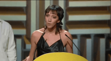 Sandra Monfort de Pedreguer recoge premio artista revelacion