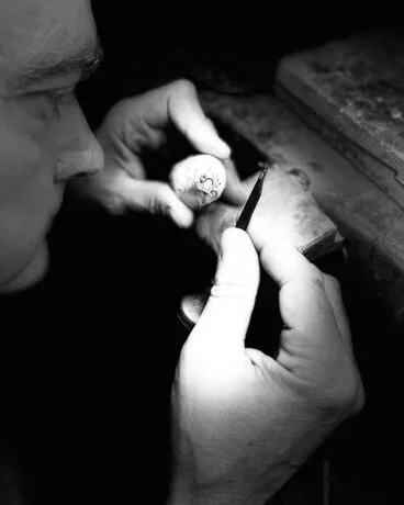 Taller de joyería propio con el artesano Fran Jaén Reig