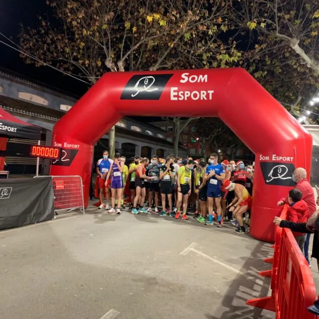 La San Silvestre de Ondara recauda 1.680 euros para la residencia Nuestra Señora de la Soledad 1 Imagen: Inicio de la San Silvestre de Ondara 2021
