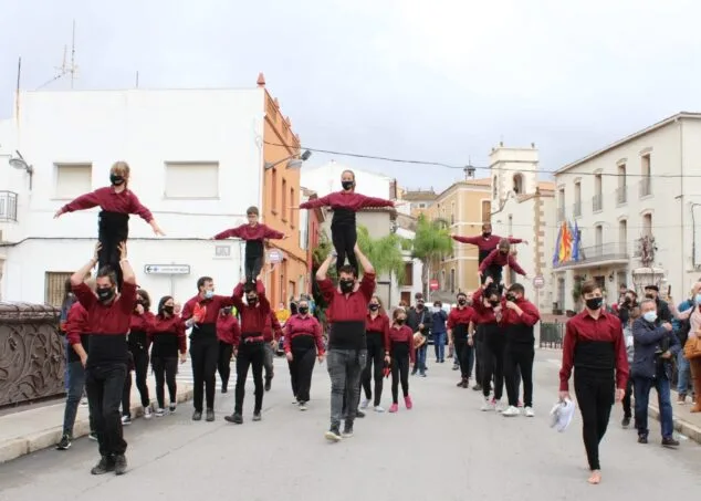 Proliferación muixeranguera en la Marina Alta: una tradición que gana seguidores 1 Imagen: La Muixeranga de Segària en Ondara