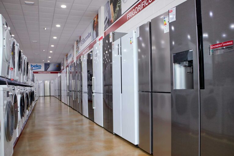 Refrigerators in Pineda Appliances