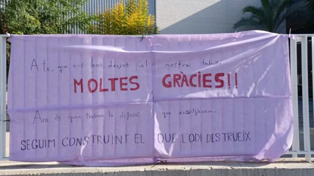 Imagen: Pancarta tras los actos vandálicos en Gata de Gorgos