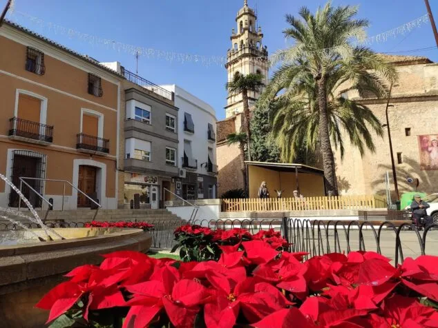 Imagen: Plaza-Ajuntament-de-Pego-navidades-2021