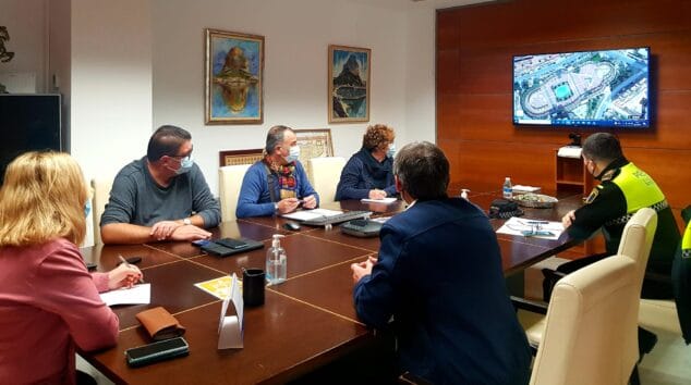 Calp pedirá el certificado COVID en la celebración de la fiesta de Nochevieja 1 Imagen: Reunión de coordinación para la fiesta de Nochevieja de Calp
