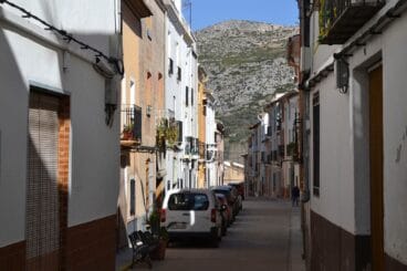 calle en la vall debo