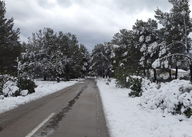 Carretera de Xàbia habilitada tras la nevada