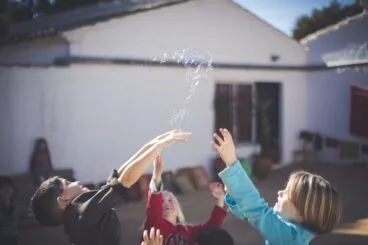 L'Escola Internacional Waldorf El Montgó celebra la primera dècada oferint el millor als seus alumnes 12 a l'escola internacional waldorf el montgo els nincc83os aprenen jugant