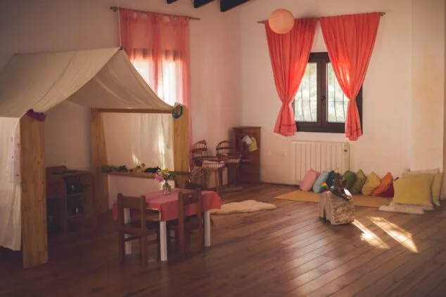 espacios de juego en la escuela internacional waldorf el montgo