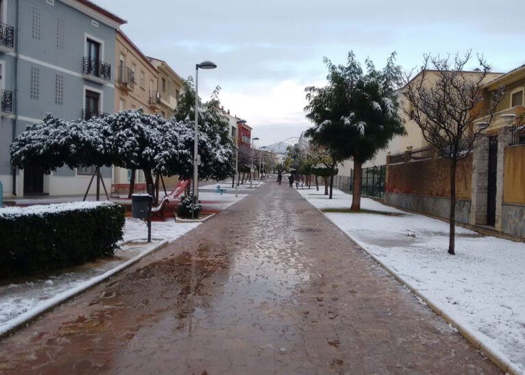 Passeig Jaume I de Beniarbeig durante el deshielo