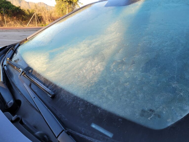 Vehículo con hielo en Xàbia