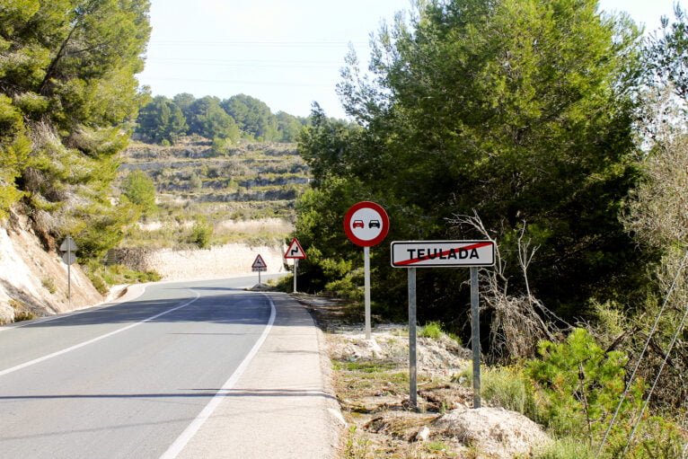 Cartel de salida en Teulada