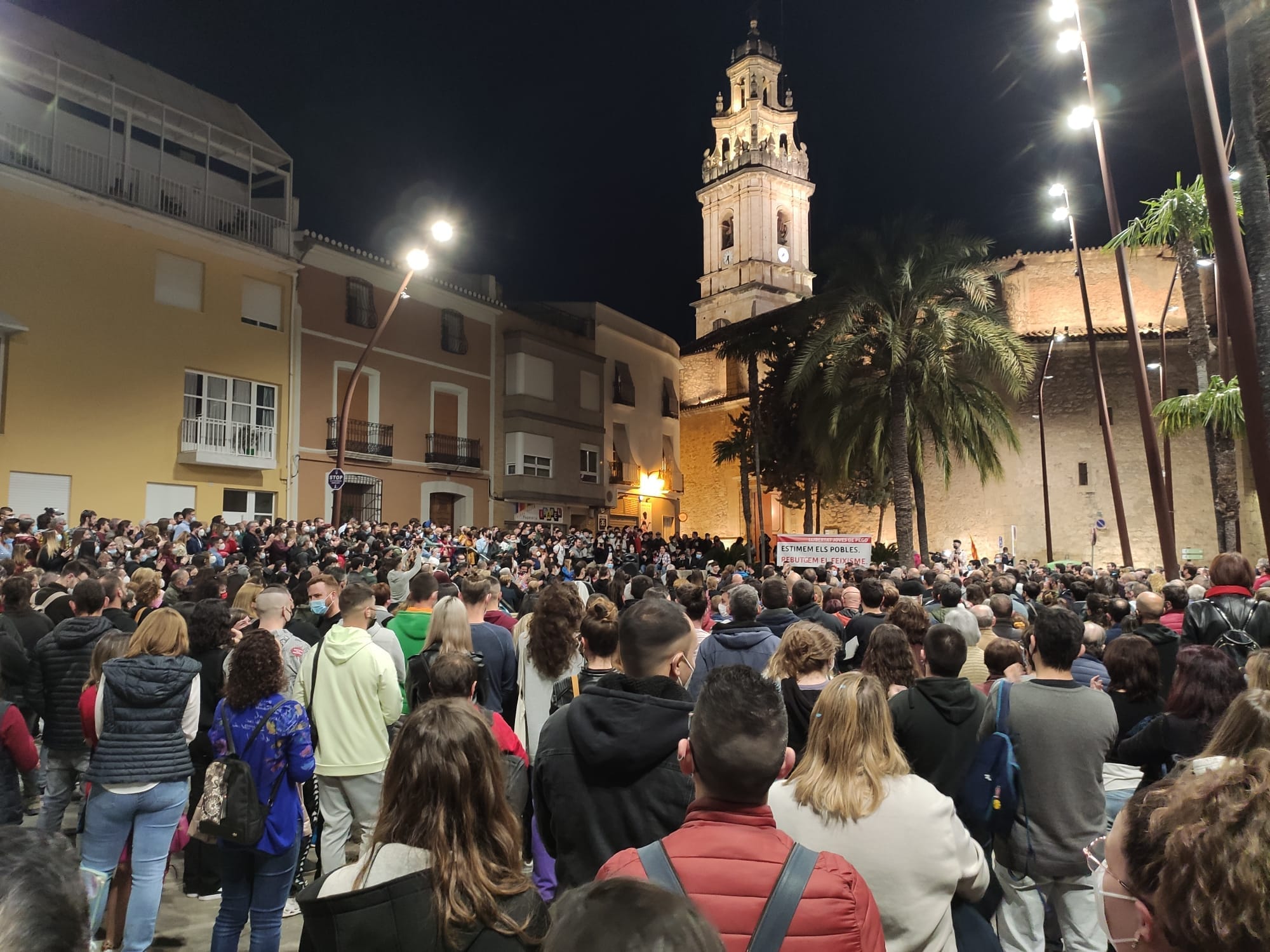 manifestacion el pego a por la libertad de los jovenes antifascistas