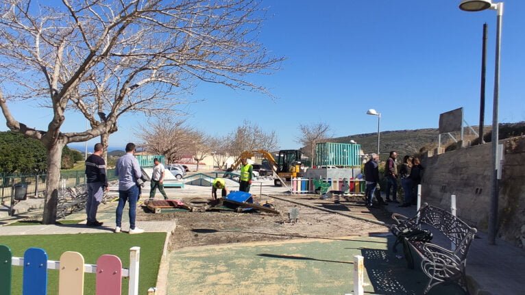 Obras de remodelación en la entrada de Benitatxell