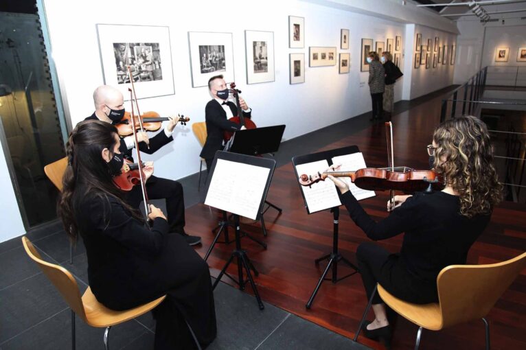 Orquesta de cámara Marinae Ensemble durante una actuación