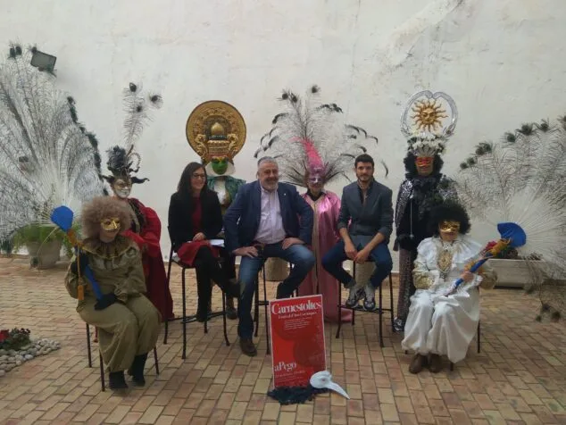 presentacion del carnestoltes de pego