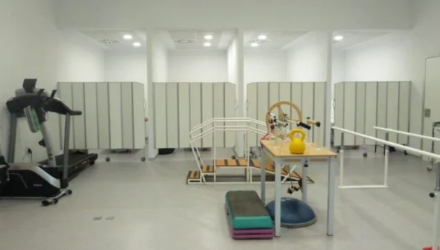 Physiotherapieräume im privaten Krankenhaus San Carlos in Denia