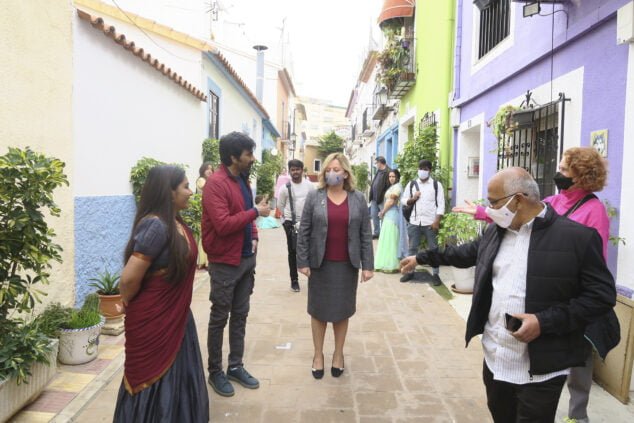 Imagen: Ana Sala con el director y el productor de cine de Bollywood