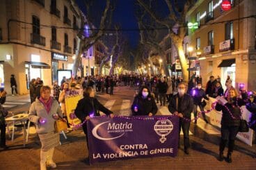 Cadena de Mujeres en Dénia 8M 2022 01