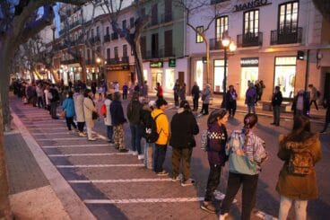 Cadena de Mujeres en Dénia 8M 2022 05