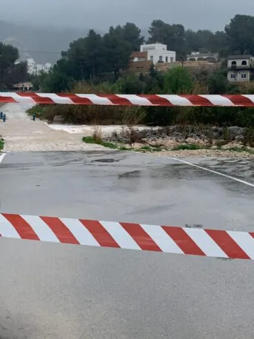 caminos cortados por las lluvias jalon