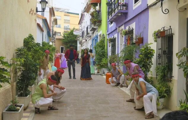 Imagen: Casting de la película de Bollywood durante las grabaciones en Calp