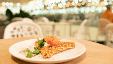 Crepe con salado con salmón ahumado en Portal de la Marina