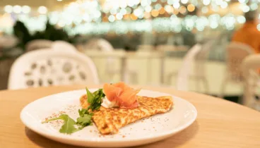 Crepe con salado con salmón ahumado en Portal de la Marina