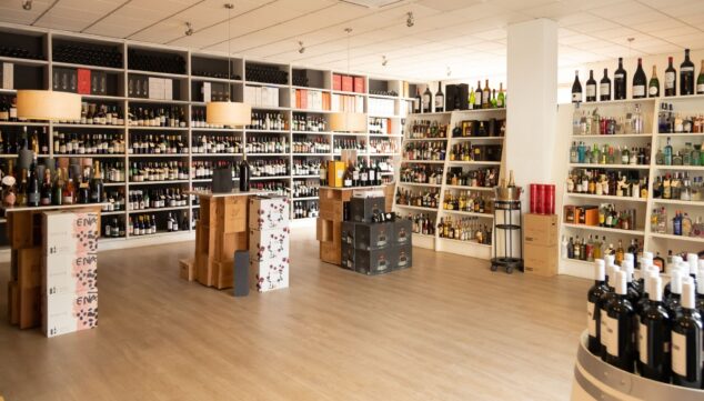 Imagen: En Vinivars encontrarás una amplia selección de vinos