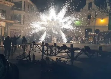 Feuerwerk bei der Beerdigung der Sardine