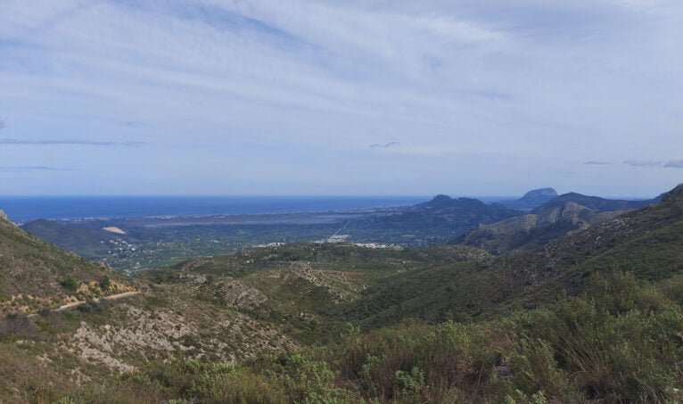 La Marina Alta hacia la costa desde la Vall de Gallinera