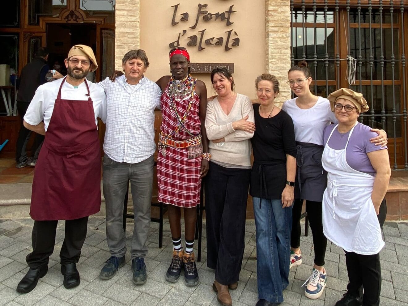 Recibimiento del jefe masái en la Vall d'Alcalà
