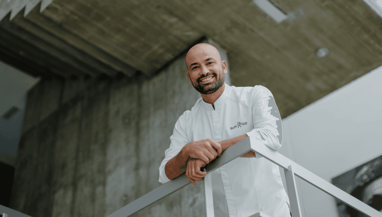 Chef Bruno Ruiz frente a su nuevo proyecto Escondida