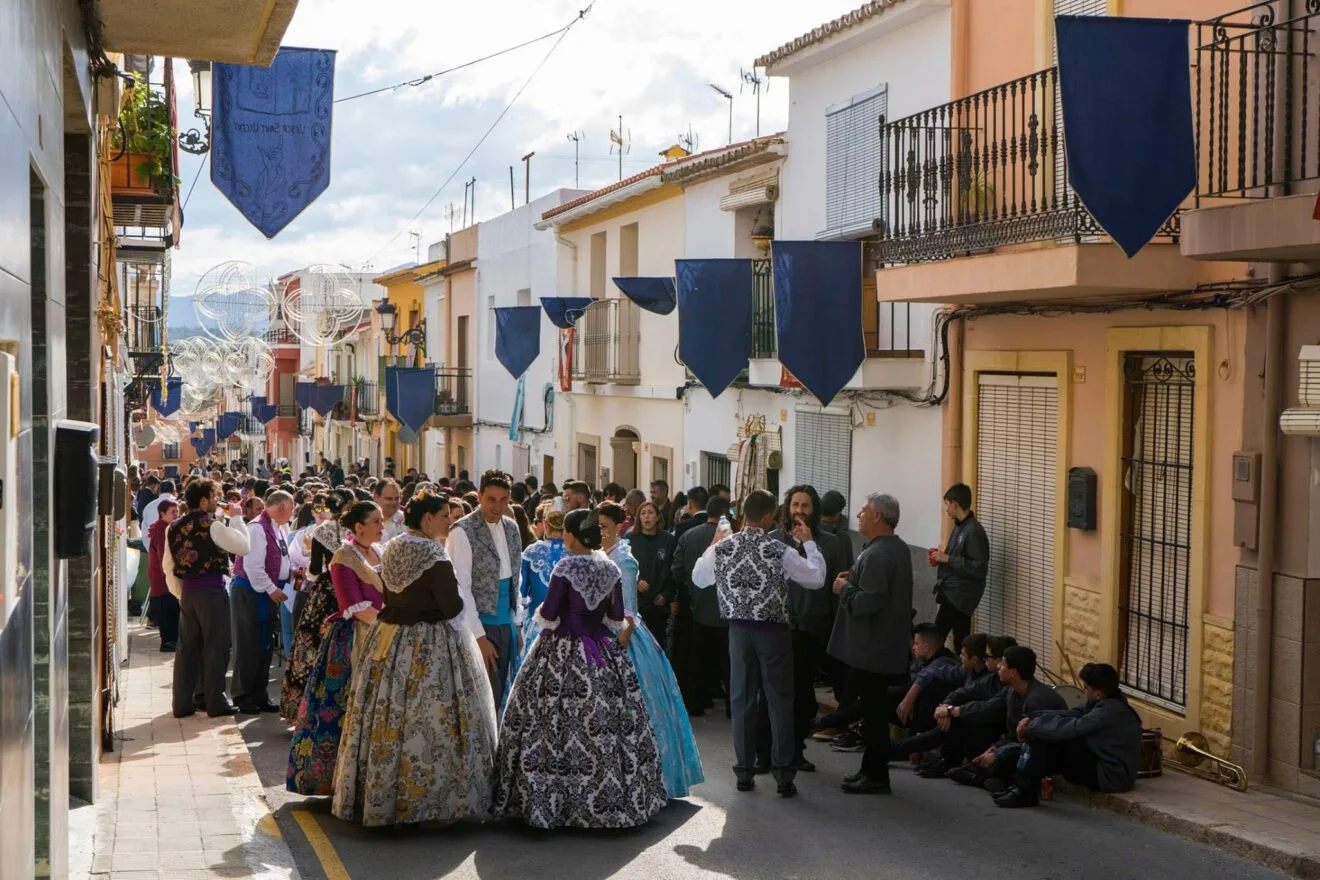 Desfile tradional en Teulada