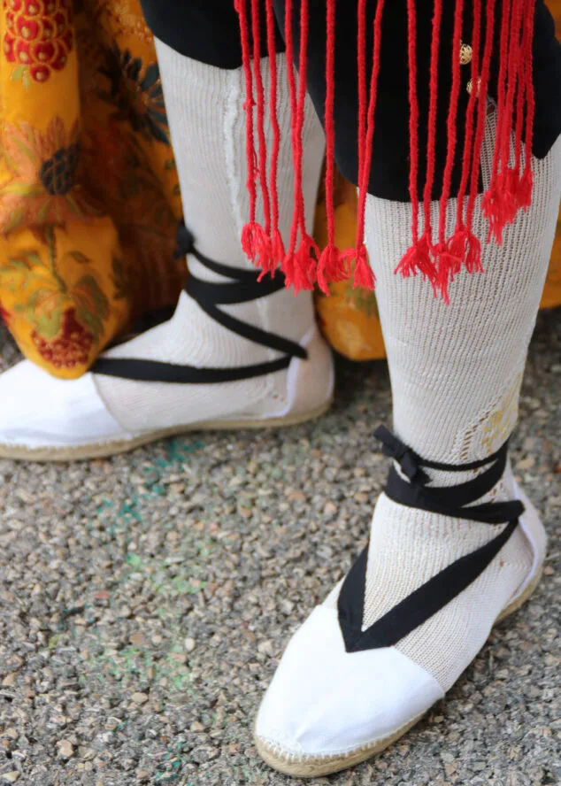 detalle de la vestimenta de benisser