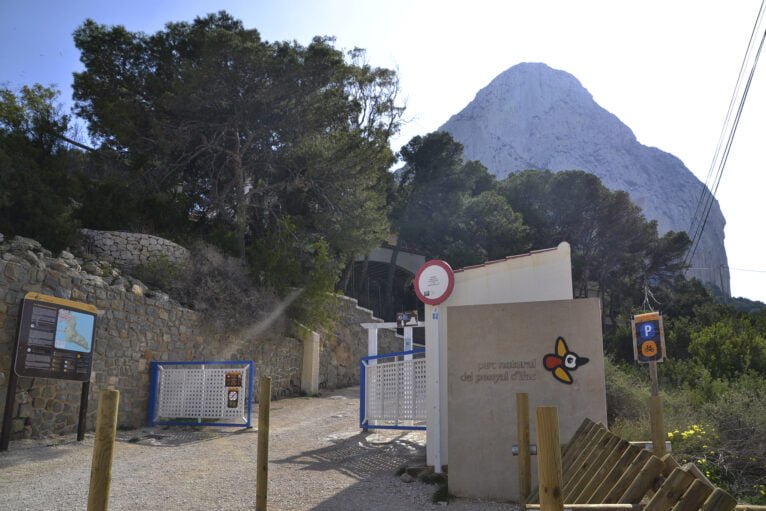 Entrada al Peñón de Ifach