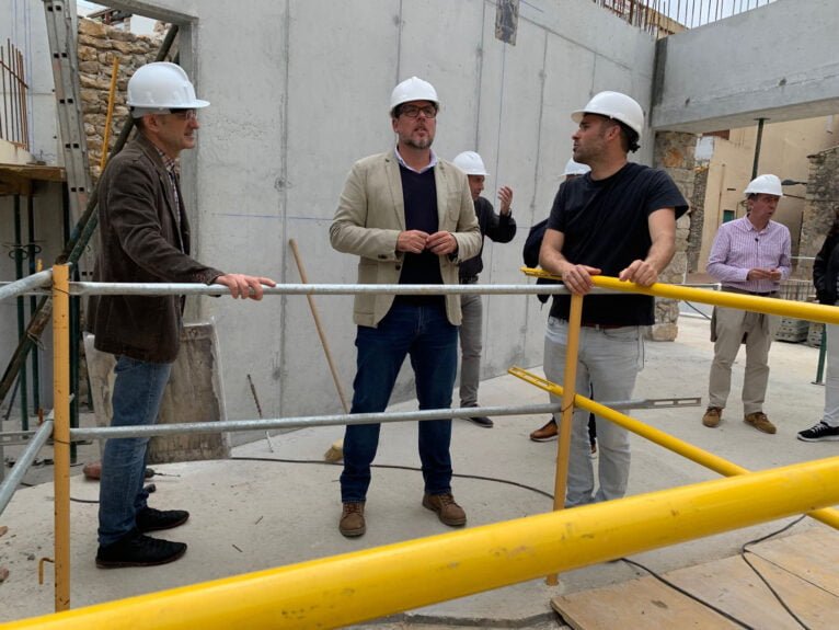 Javier Gutiérrez en su visita a Xaló