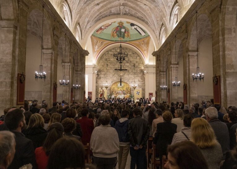 Llegada a la Iglesia de Santa Caterina Màrtir el día grande de Teulada