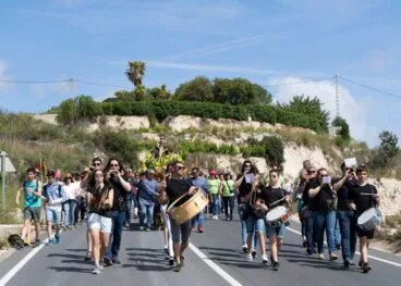 Música en el pasacalle de la romería