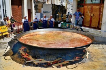 Paella gigante de las Añadas
