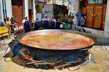 Paella gigante de las Añadas