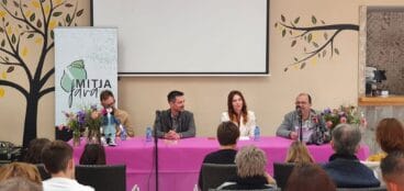 Presentación en Benitatxell durante el Mitjafava Fest